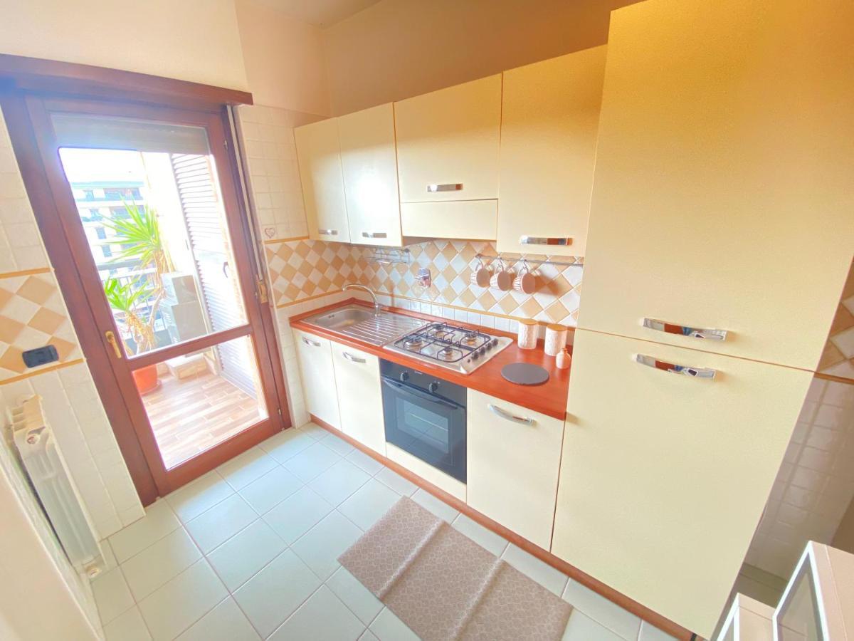 Casa Relax Con Terrazza Panoramica Διαμέρισμα Φιουμιτσίνο Εξωτερικό φωτογραφία