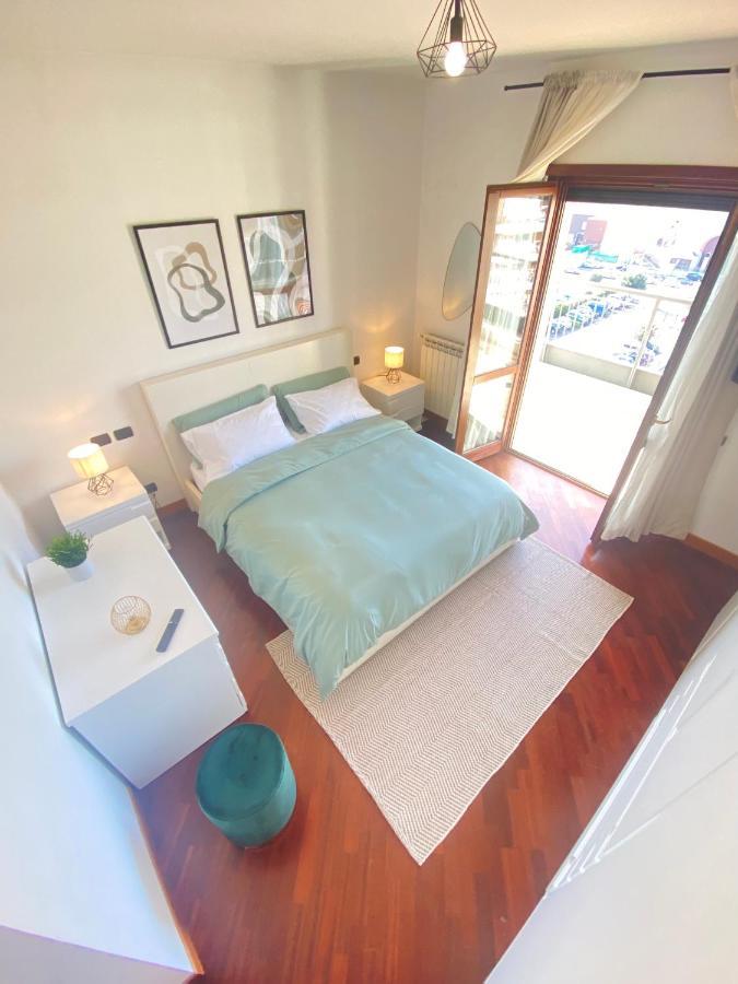 Casa Relax Con Terrazza Panoramica Διαμέρισμα Φιουμιτσίνο Εξωτερικό φωτογραφία