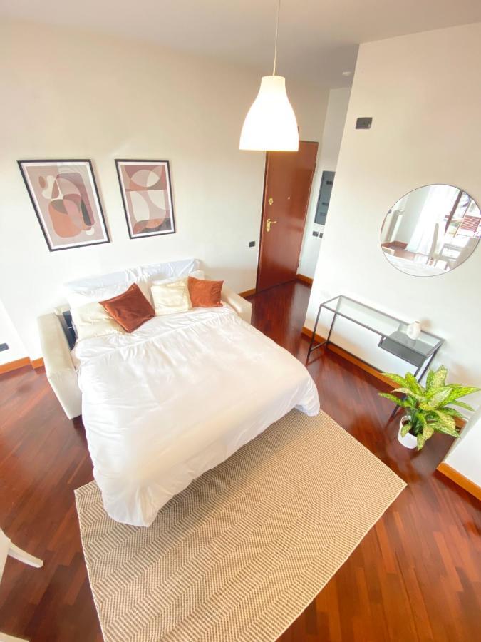 Casa Relax Con Terrazza Panoramica Διαμέρισμα Φιουμιτσίνο Εξωτερικό φωτογραφία